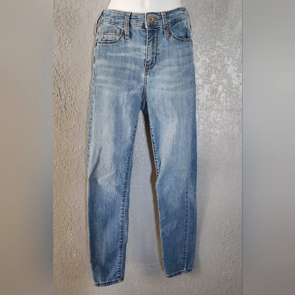 Woman's Universal Thread Jeans Size 00/24R - Picture 1 of 5